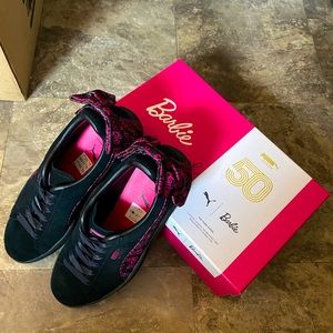 PUMA Womens Classic X Barbie No Doll Suede Bow-Back Fashion Sneakers. Size 8.5